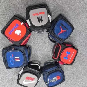 Side pockets lunch bag